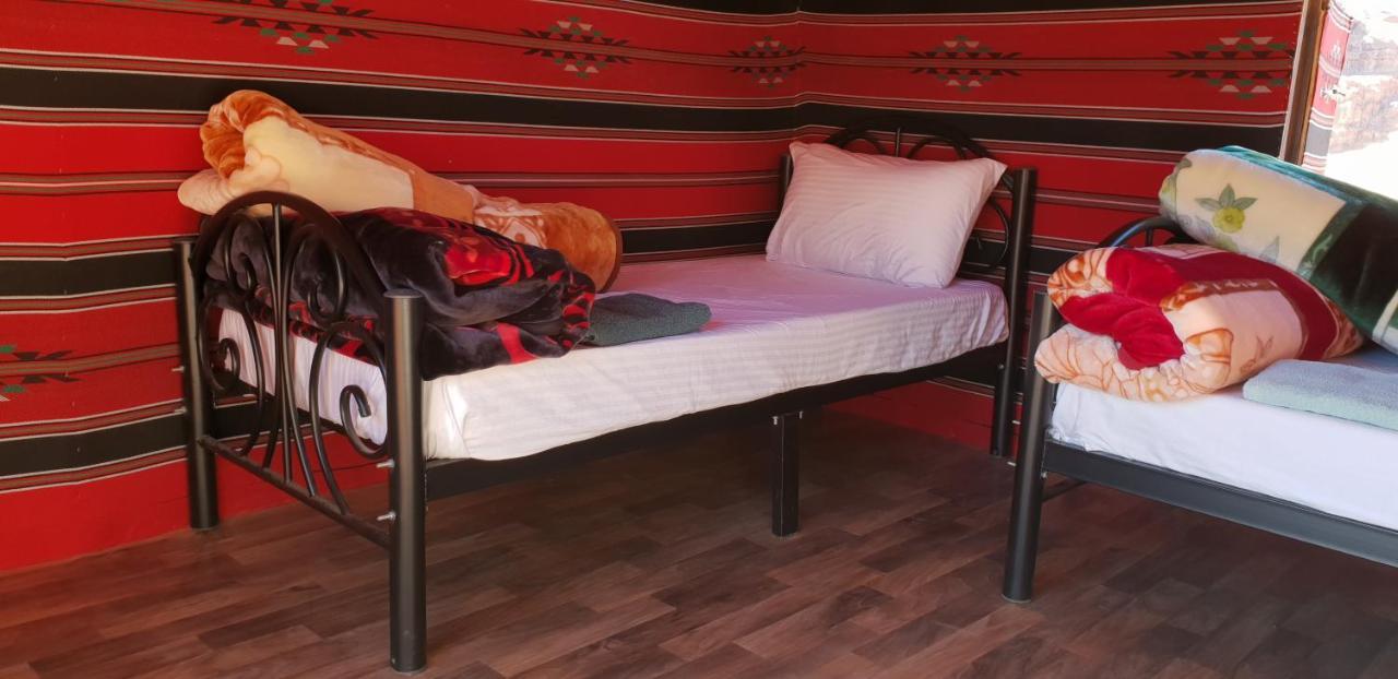 Hotel Real Bedouin Experience Tours&Camp à Wadi Rum Extérieur photo